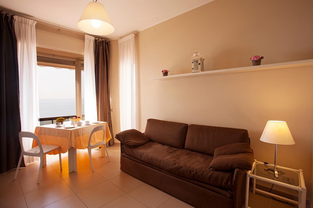 Residence Sole Mare Alaxi Hotels Alassio Exterior foto